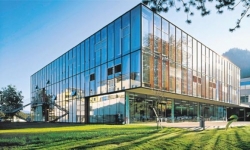 Высшая школа. Куфштайн. Fachhochschule Kufstein.